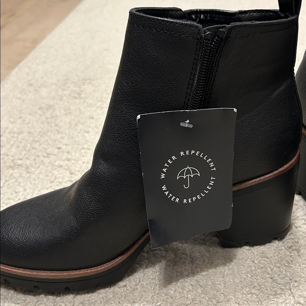 Naturalizer Boot! - Picture 5 of 8